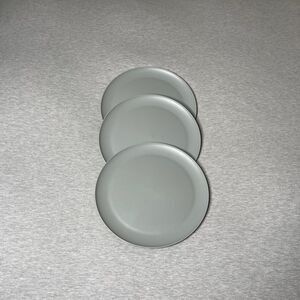 Mainstays Solid Grey Plastic Serving Plates 3 PCS. Set